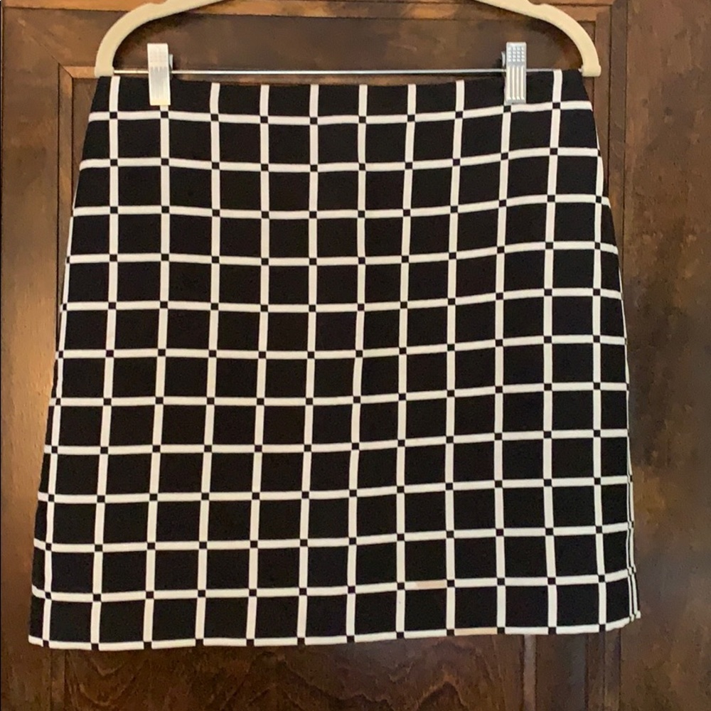 Ann Taylor Black & White Skirt